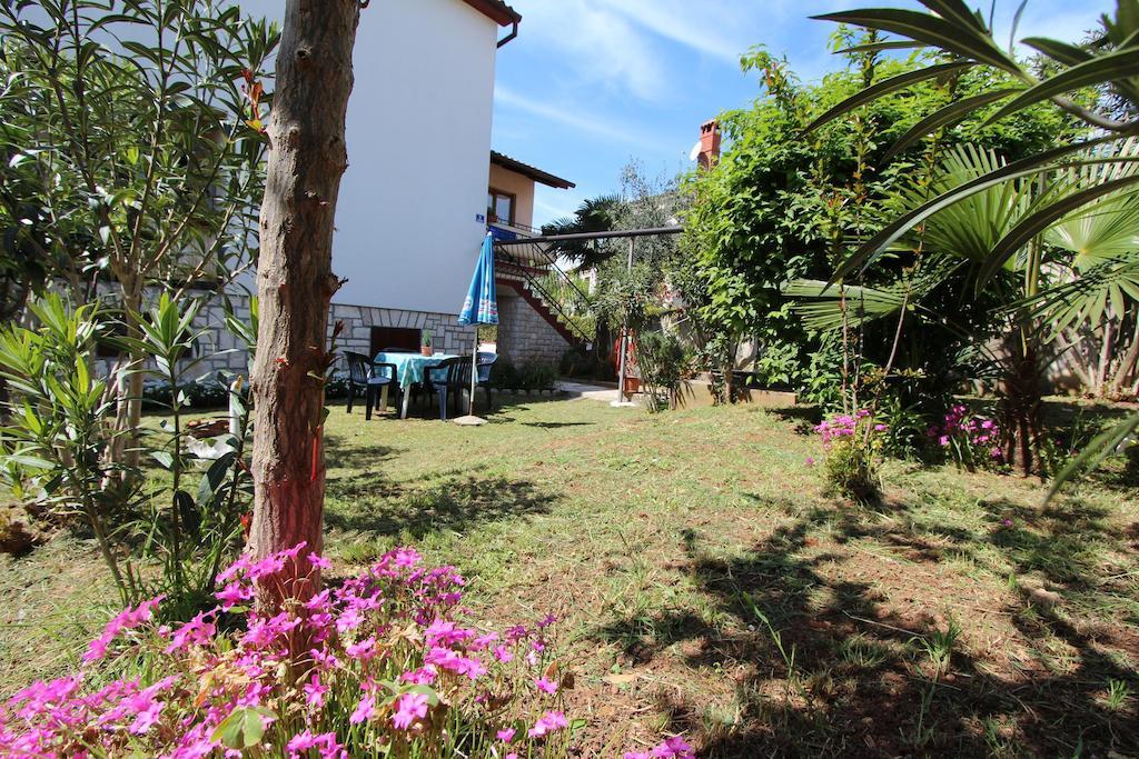 Apartments And Room Silvana Rovinj Exteriör bild